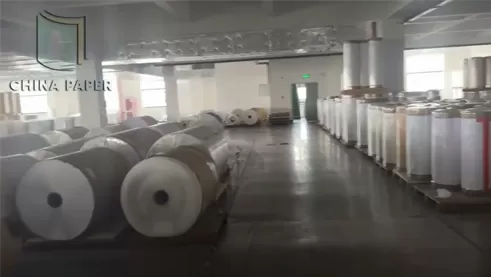 Yüksek Kaliteli Kendinden Yapışkanlı Etiket Kağıdı Ruloları Beyaz Ayrılabilir Kağıt
